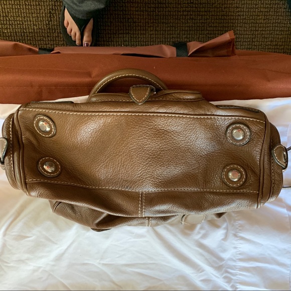 Marc Jacobs Large Beige Satchel Handbag - Picture 3 of 7